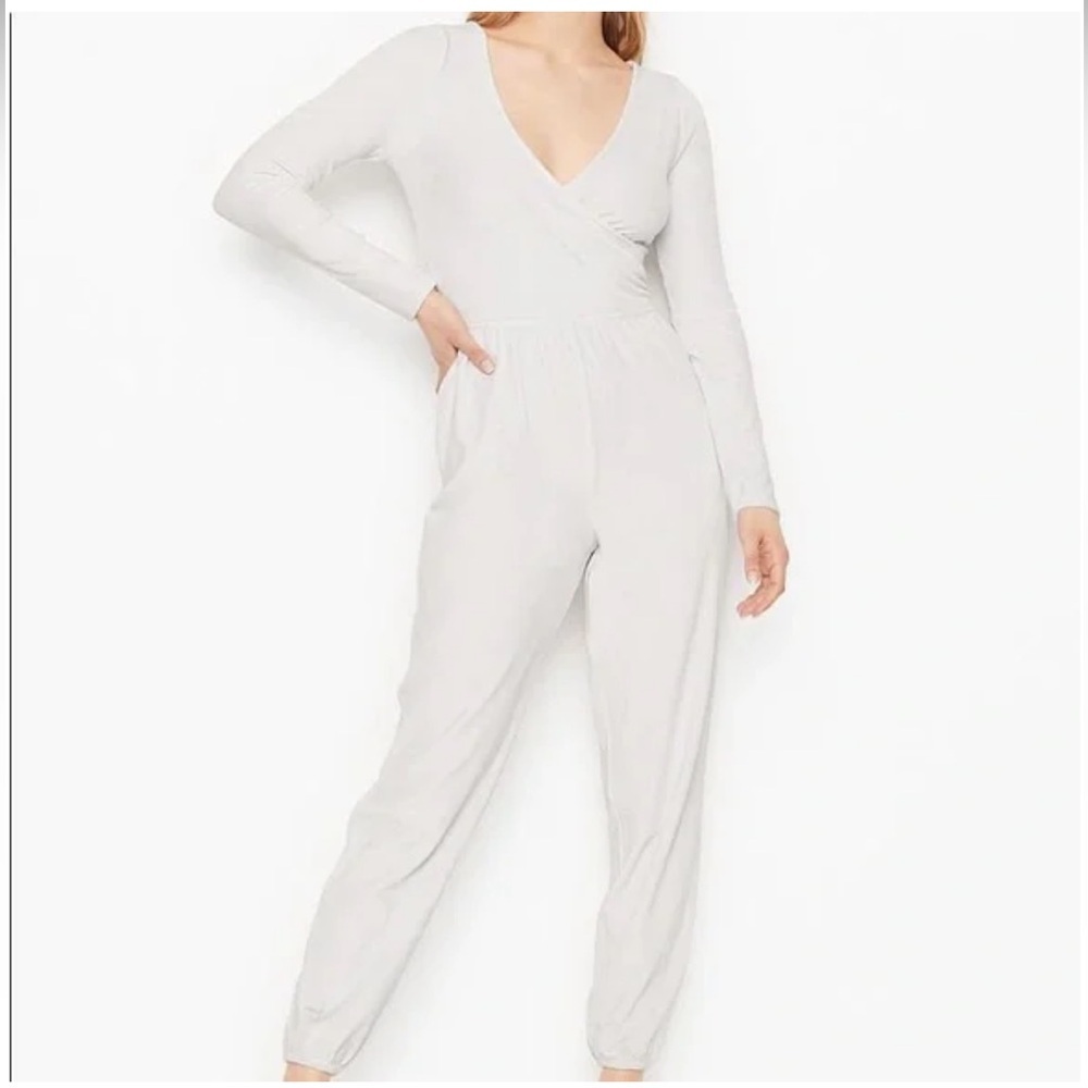 Victoria Secret Lounge Creamy White Jumpsuit 
NWT size XL